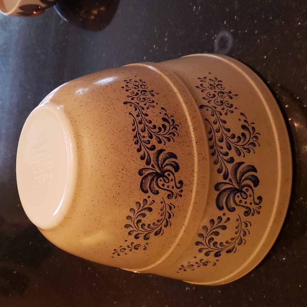 Pyrex vintage 60s Homestead 402 and 403 serving bowls
